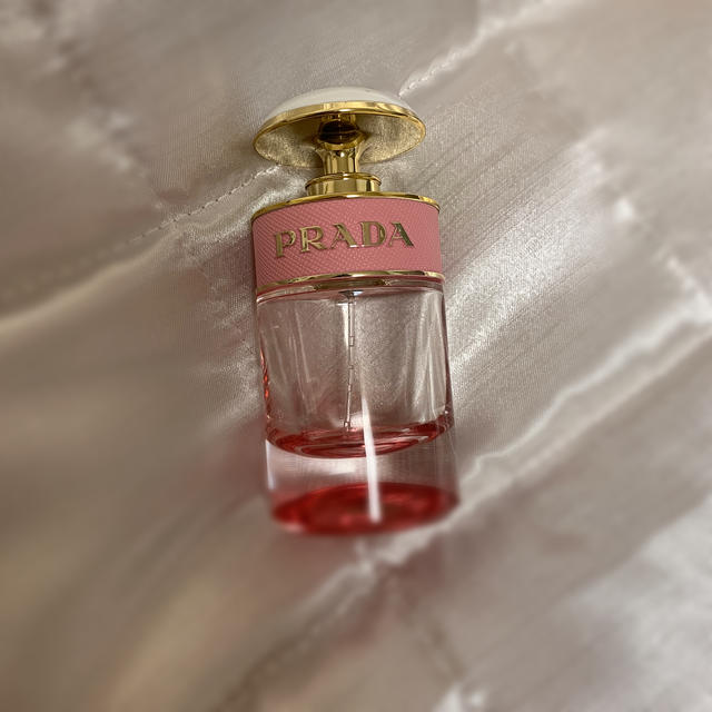 PRADA(プラダ)のPRADA CANDY 香水瓶 コスメ/美容の香水(香水(女性用))の商品写真