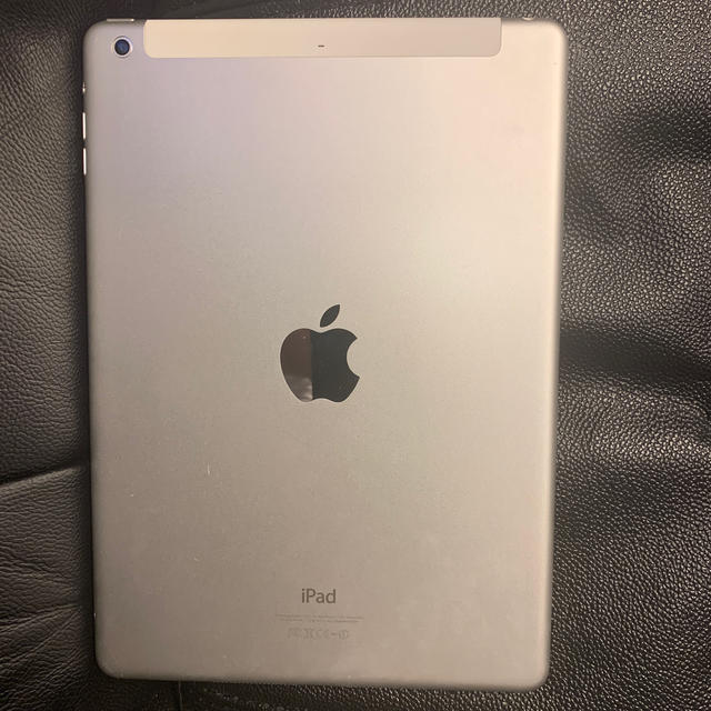 iPad Air 第一世代　Wi-Fi + Cellular 16GB 1