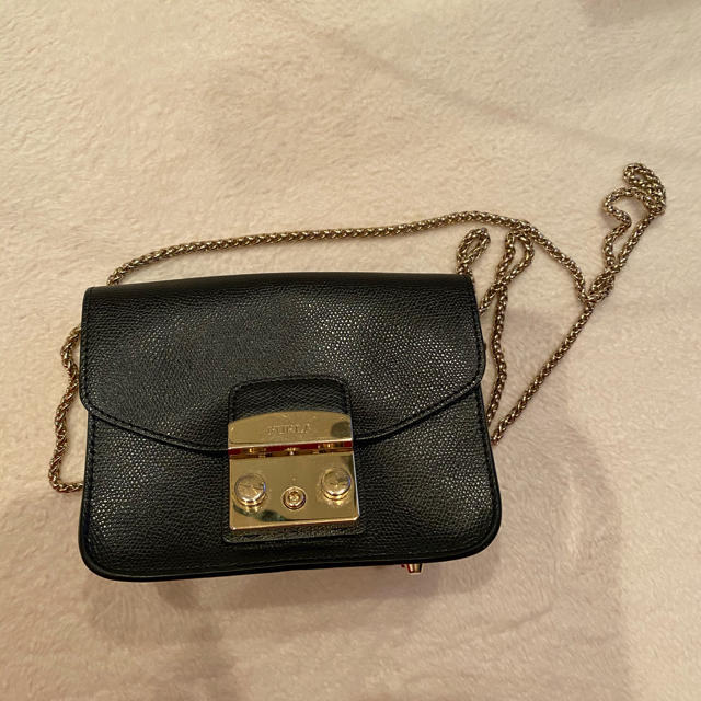 FURLA 黒バッグ