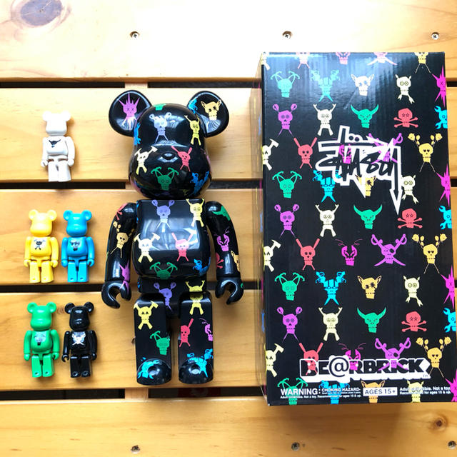 STUSSY(ステューシー)のSTUSSY × FUTURA BE@RBRICK 100%&400% メンズのファッション小物(その他)の商品写真