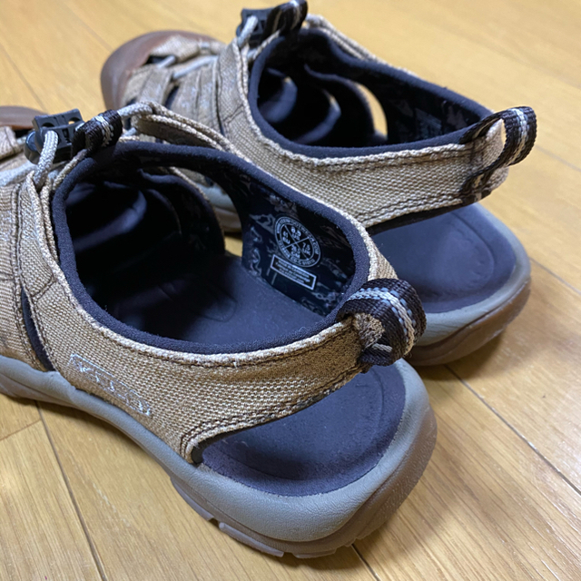 【KEEN NEWPORT RETORO】サンダル