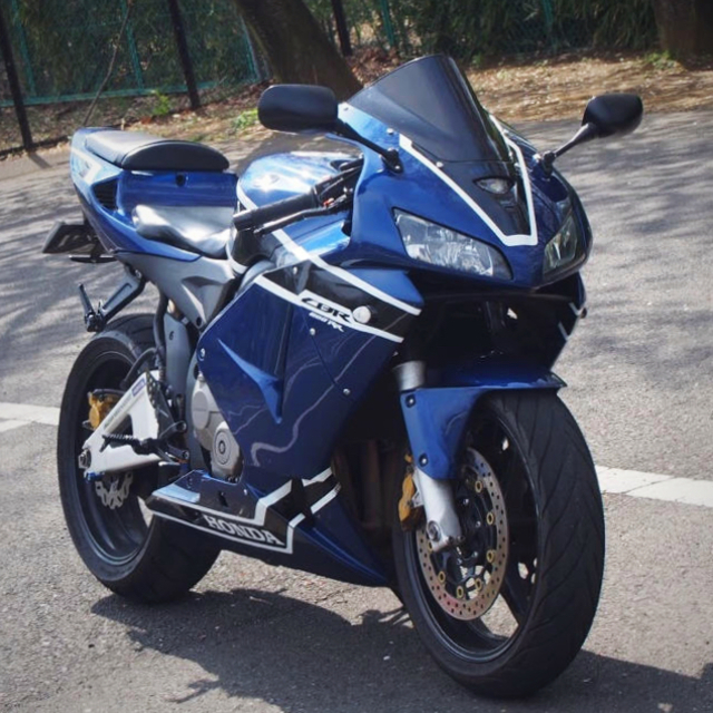 自動車/バイクホンダ CBR600RR PC37 2004年式