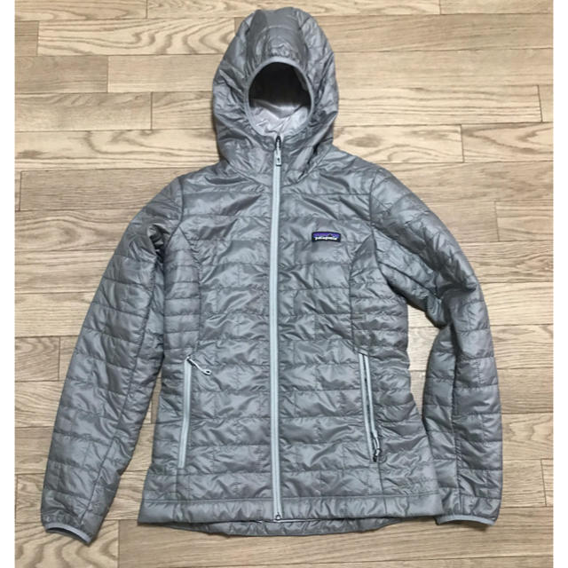 patagonia(パタゴニア)のpatagonia nano puff hoody XS womens レディースのジャケット/アウター(ナイロンジャケット)の商品写真