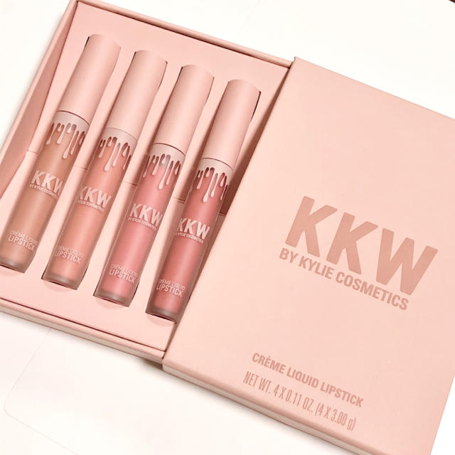 KKW BEAUTY BEST OF REDS リップスティック　 4本セット