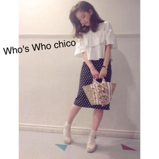 フーズフーチコ(who's who Chico)のドット柄タイトスカート(ひざ丈スカート)