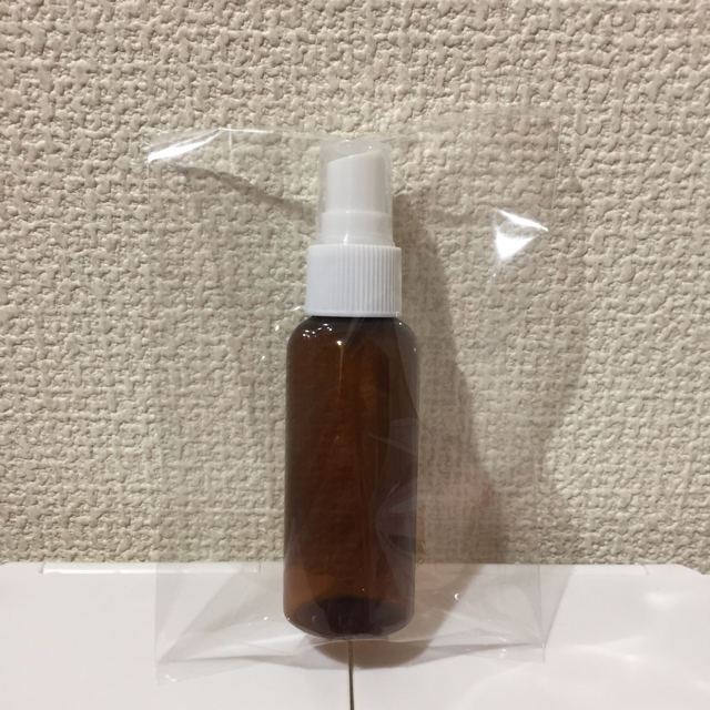 [30ml・ガラス・2本]高遮光 アンバー スプレーボトル コスメ/美容のメイク道具/ケアグッズ(ボトル・ケース・携帯小物)の商品写真