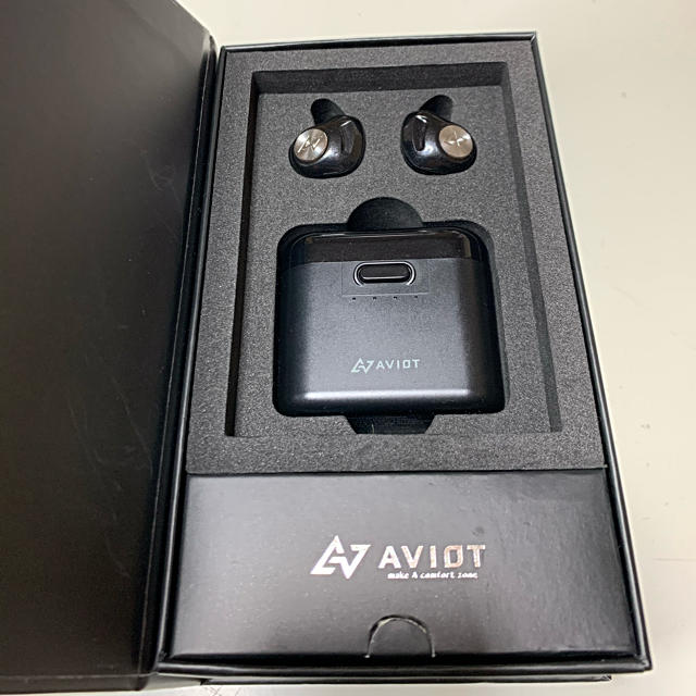 美品 AVIOT TE-D01d 完全ワイヤレス Bluetooth 黒 スマホ/家電/カメラのオーディオ機器(ヘッドフォン/イヤフォン)の商品写真