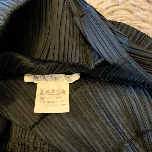 PLEATS PLEASE ISSEY MIYAKE(プリーツプリーズイッセイミヤケ)の③ イッセイミヤケ プリーツプリーズ　PATAPATA カットソー　美品 レディースのトップス(カットソー(半袖/袖なし))の商品写真