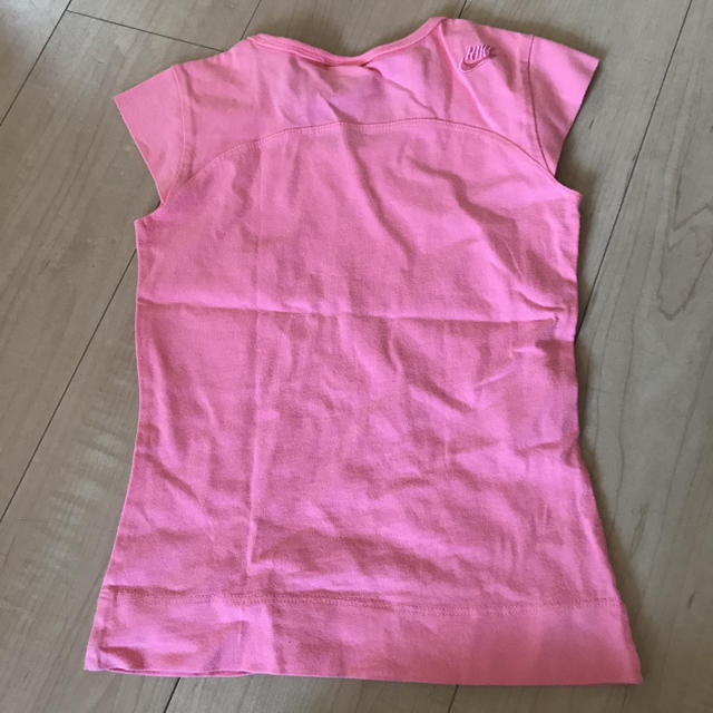 NIKE(ナイキ)のナイキTシャツ　キッズ キッズ/ベビー/マタニティのキッズ服女の子用(90cm~)(Tシャツ/カットソー)の商品写真