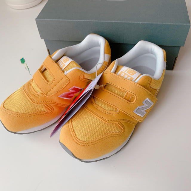 New Balance(ニューバランス)の15.5 新品　ニューバランス スニーカー 996 イエロー キッズ キッズ/ベビー/マタニティのキッズ靴/シューズ(15cm~)(スニーカー)の商品写真