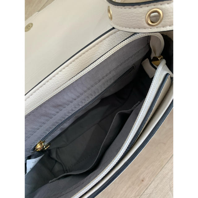 【COQULE ショルダーバッグ　ホワイト】 レディースのバッグ(ショルダーバッグ)の商品写真
