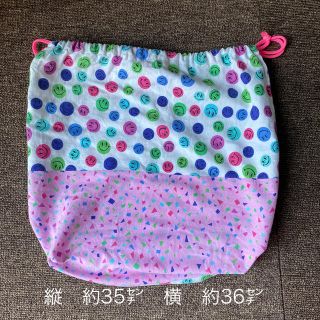 巾着袋　縦　約35㌢、横　約36㌢(外出用品)