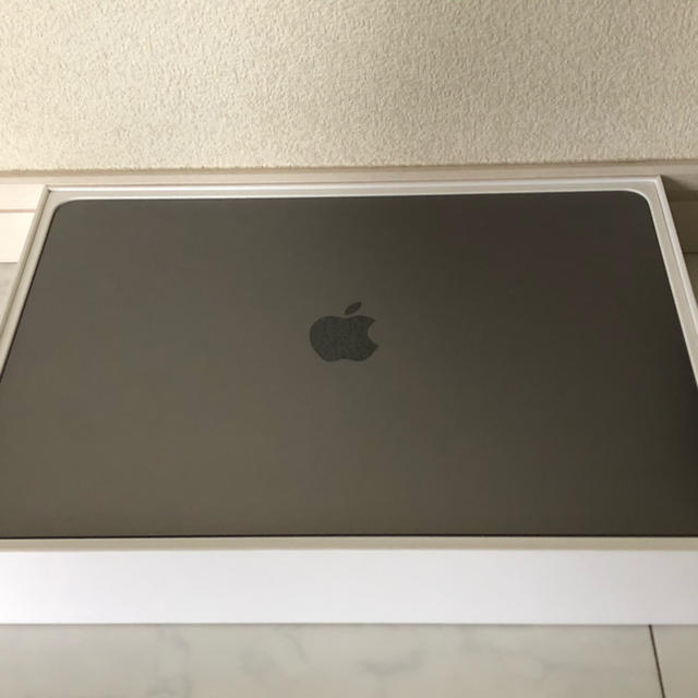 Apple(アップル)のMacBook Pro Retina MPXT2J/A スペースグレイ スマホ/家電/カメラのPC/タブレット(ノートPC)の商品写真