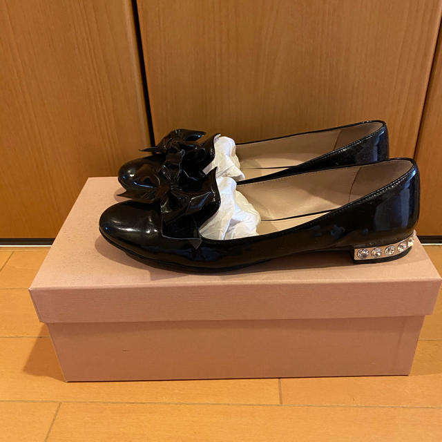 miumiu(ミュウミュウ)のミュウミュウ　フラットシューズ　37 レディースの靴/シューズ(バレエシューズ)の商品写真