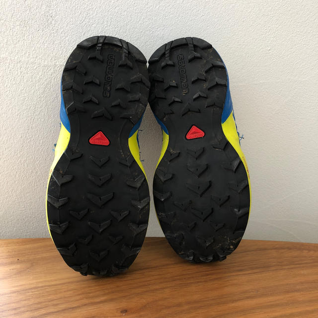 SALOMON(サロモン)のサロモン 靴　山　スニーカー　スピードクロス　SPEED CROSS 16.5 キッズ/ベビー/マタニティのキッズ靴/シューズ(15cm~)(スニーカー)の商品写真