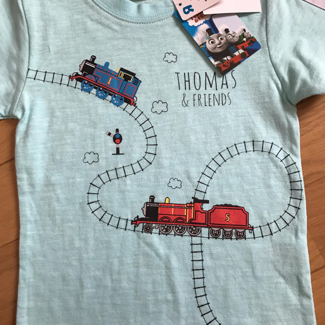 Takara Tomy(タカラトミー)の機関車トーマス Tシャツ キッズ/ベビー/マタニティのキッズ服男の子用(90cm~)(Tシャツ/カットソー)の商品写真