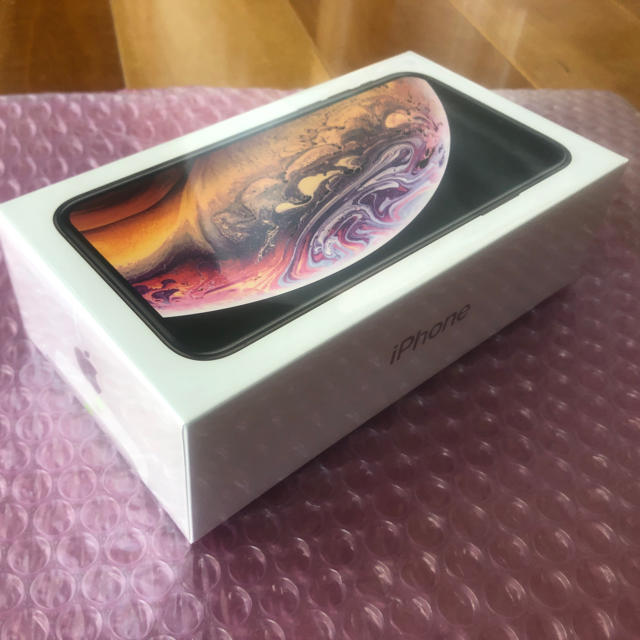 Apple(アップル)のiPhone XS 256GB ゴールド SIMフリー 判定◎ スマホ/家電/カメラのスマートフォン/携帯電話(スマートフォン本体)の商品写真