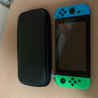 ニンテンドウ(任天堂)の任天堂Switch (家庭用ゲーム機本体)