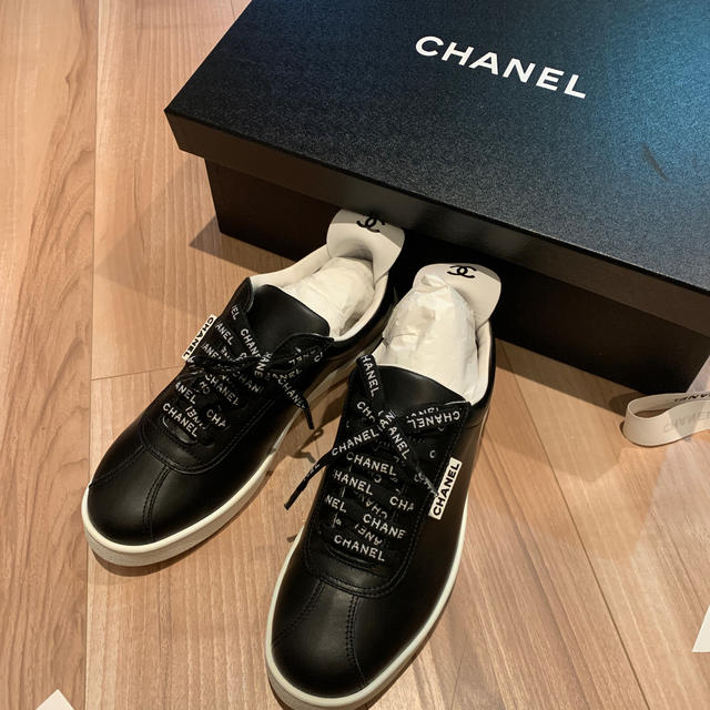 CHANEL メンズ　スニーカー