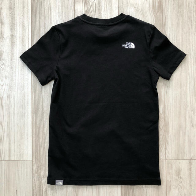 THE NORTH FACE(ザノースフェイス)の【限定入荷】TNF ノースフェイス　キッズ　ボックスロゴ　Tシャツ　黒　140 キッズ/ベビー/マタニティのキッズ服男の子用(90cm~)(Tシャツ/カットソー)の商品写真