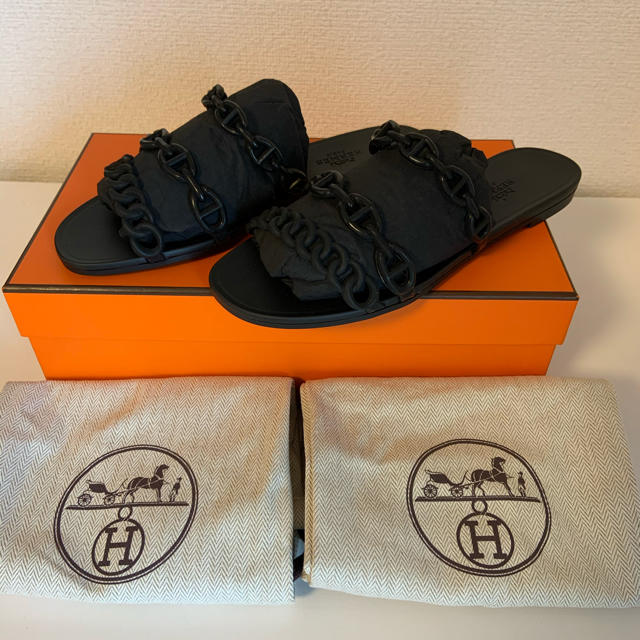 Hermes(エルメス)のHERMES リバージュ　35 黒　Rivage サンダル レディースの靴/シューズ(サンダル)の商品写真