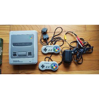 ニンテンドウ(任天堂)のスーパーファミコン、ソフト６点(家庭用ゲーム機本体)