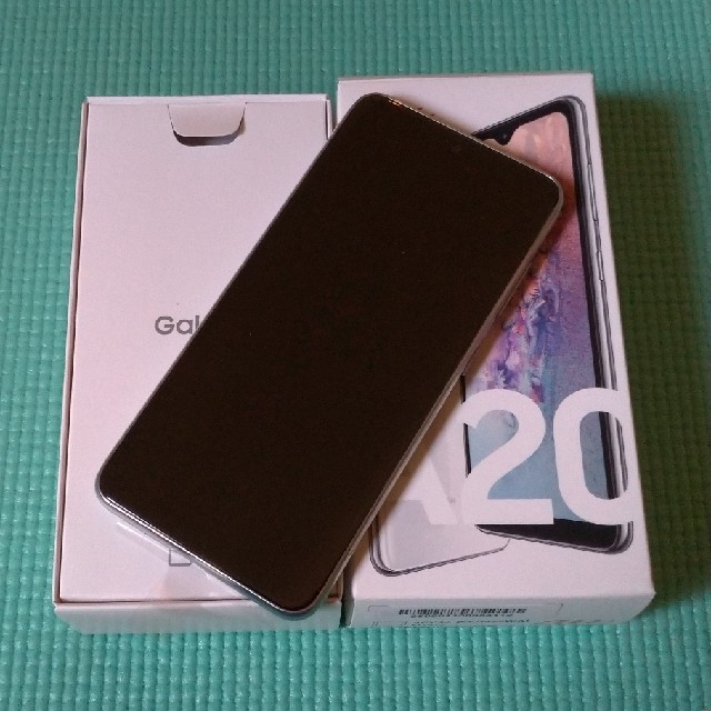 スマートフォン/携帯電話新品 Galaxy A20 
SCV46 ホワイト 32GB