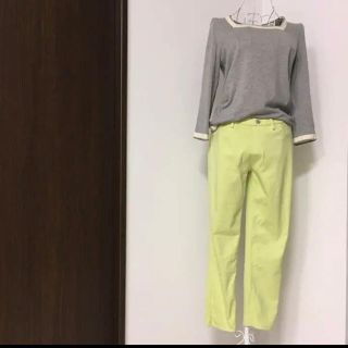 ユニクロ(UNIQLO)のユニクロ　カラーパンツ(カジュアルパンツ)