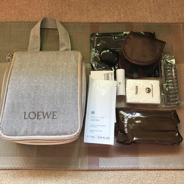 LOEWE(ロエベ)のJALファーストクラス(ロエベ  ) インテリア/住まい/日用品の日用品/生活雑貨/旅行(旅行用品)の商品写真