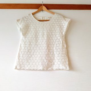 テチチ(Techichi)のTechichi　フレンチスリーブ花刺繍総レースのオフホワイトトップス(シャツ/ブラウス(半袖/袖なし))