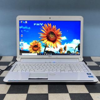 フジツウ(富士通)の安心の富士通ノートパソコン Windows10 白 	 (ノートPC)