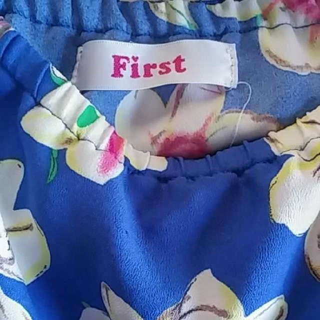 INGNI First(イングファースト)の◆激安！◆INGNI First◆花柄半袖◆140cm。 キッズ/ベビー/マタニティのキッズ服女の子用(90cm~)(Tシャツ/カットソー)の商品写真