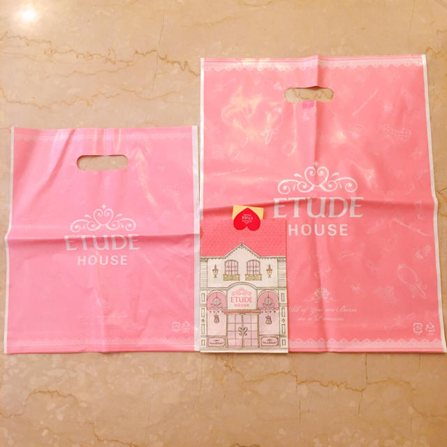 ETUDE HOUSE(エチュードハウス)のETUDE HOUSE袋3枚とプレゼント用袋シール付き レディースのバッグ(ショップ袋)の商品写真