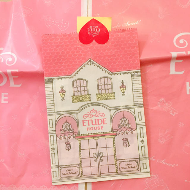 ETUDE HOUSE(エチュードハウス)のETUDE HOUSE袋3枚とプレゼント用袋シール付き レディースのバッグ(ショップ袋)の商品写真