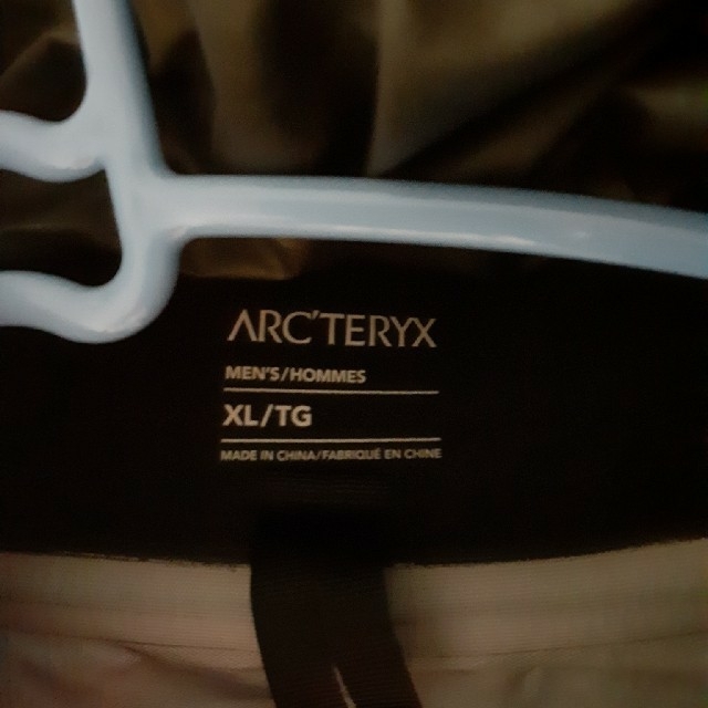 ARC'TERYX(アークテリクス)のARC'TERYX❗新品未使用！XL! メンズのジャケット/アウター(ナイロンジャケット)の商品写真