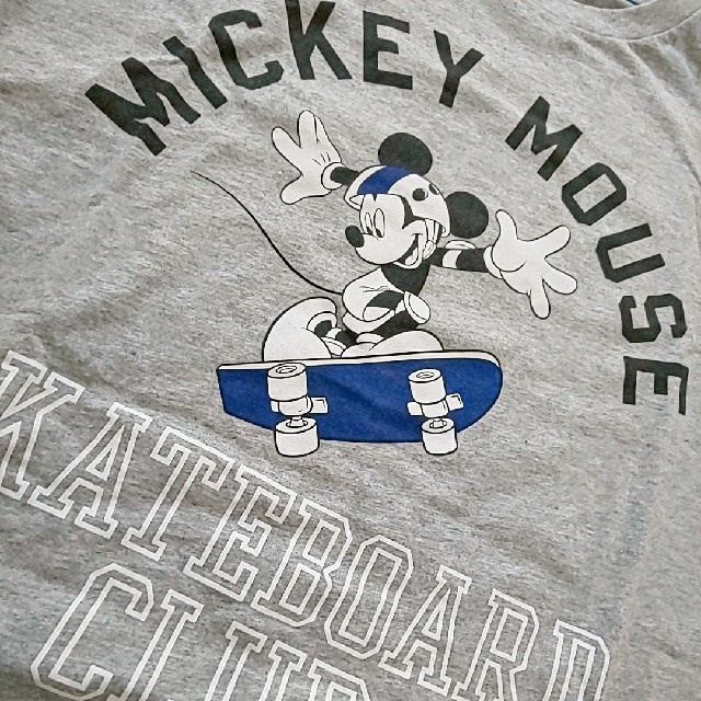 UNIQLO(ユニクロ)のDisney*MickeyMouse*スケボーTシャツ*ミッキー メンズのトップス(Tシャツ/カットソー(半袖/袖なし))の商品写真