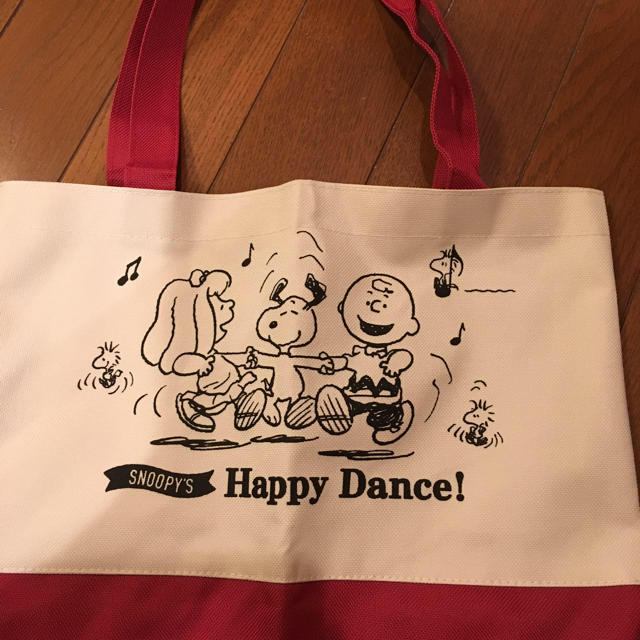 SNOOPY(スヌーピー)のスヌーピー  バッグ エンタメ/ホビーのおもちゃ/ぬいぐるみ(キャラクターグッズ)の商品写真