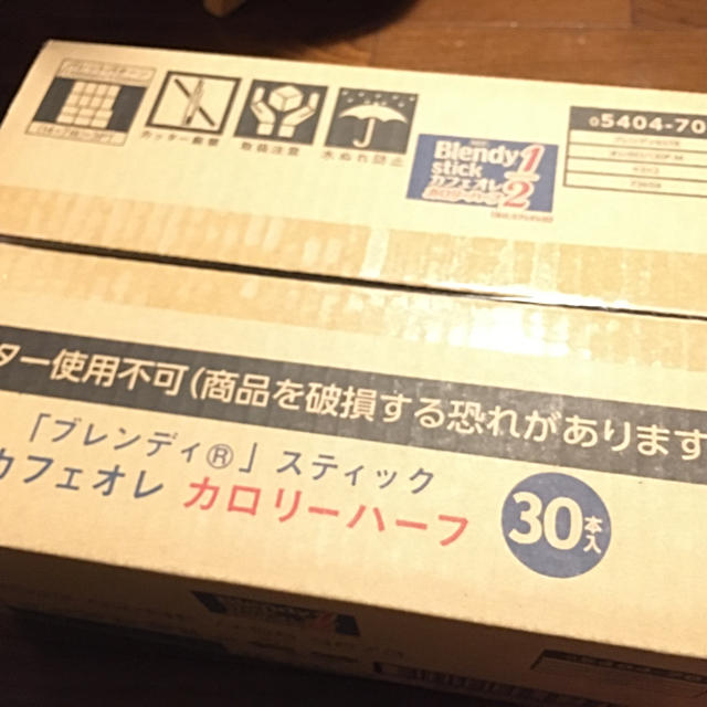 AGF(エイージーエフ)のブレンディ スティック カフェオレ カロリーハーフ　180本　未開封品 食品/飲料/酒の飲料(コーヒー)の商品写真