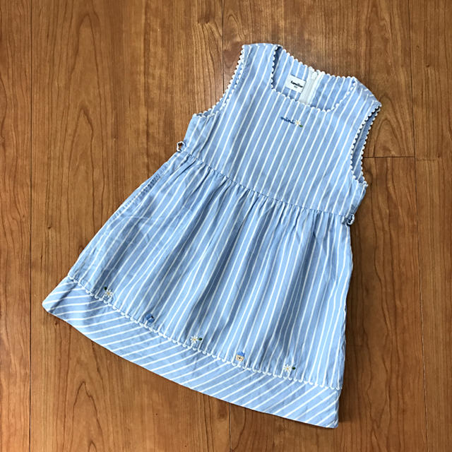 familiar(ファミリア)のfamiliar    ワンピース　100    美品 キッズ/ベビー/マタニティのキッズ服女の子用(90cm~)(ワンピース)の商品写真