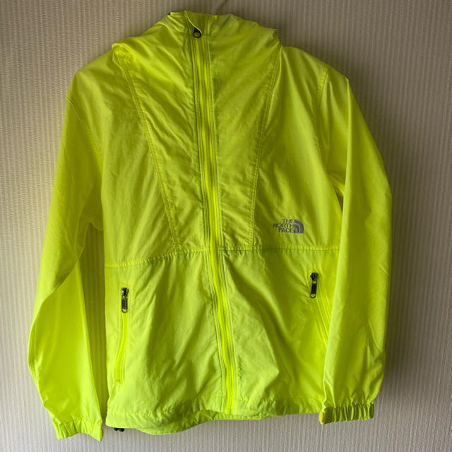 THE NORTH FACE(ザノースフェイス)のノースフェイス　ウィンドブレーカー　ナイロンジャケット レディースのジャケット/アウター(ナイロンジャケット)の商品写真