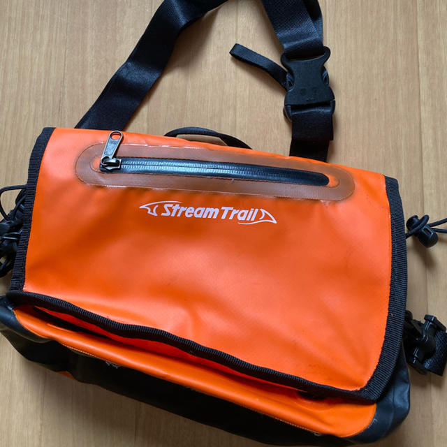 streamTrail 防水バッグ メンズのバッグ(ショルダーバッグ)の商品写真