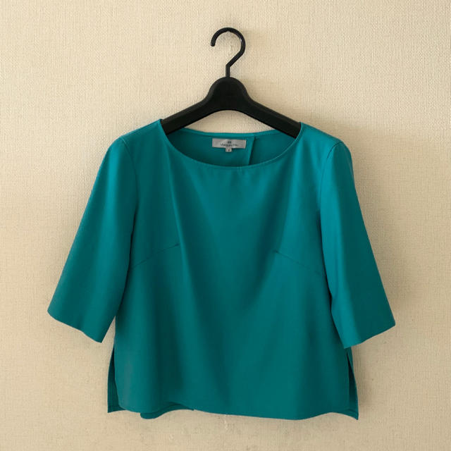 VIAGGIO BLU(ビアッジョブルー)のビアッジョブルー♡きれい色プルオーバーシャツ レディースのトップス(シャツ/ブラウス(半袖/袖なし))の商品写真