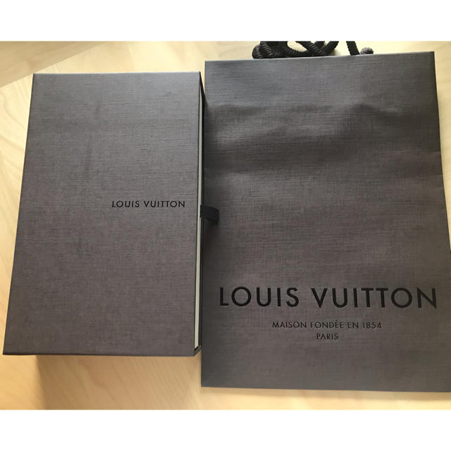 LOUIS VUITTON(ルイヴィトン)のLOUIS VUITTONギフトBOXセット レディースのバッグ(ショップ袋)の商品写真