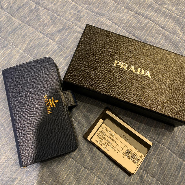 PRADA＊プラダ＊正規品＊iPhone8ケース＊ネイビー