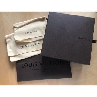 ルイヴィトン(LOUIS VUITTON)のLOUIS VUITTON 布袋2枚付きギフトBOX(ショップ袋)