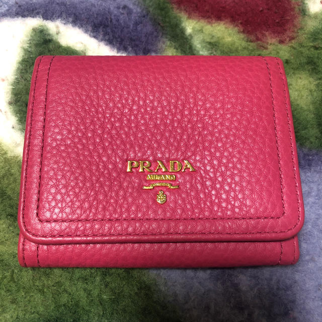 PRADA(プラダ)のプラダ　三つ折り財布 レディースのファッション小物(財布)の商品写真