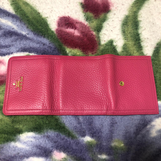 PRADA(プラダ)のプラダ　三つ折り財布 レディースのファッション小物(財布)の商品写真