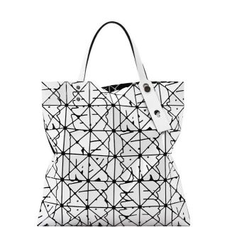 ISSEY MIYAKE - バオバオ baobao イッセイミヤケ 限定 トートバッグの ...