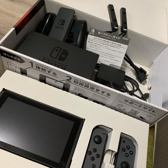 Nintendo Switch JOY-CON グレー本体 ソフト3本・別コン付 3