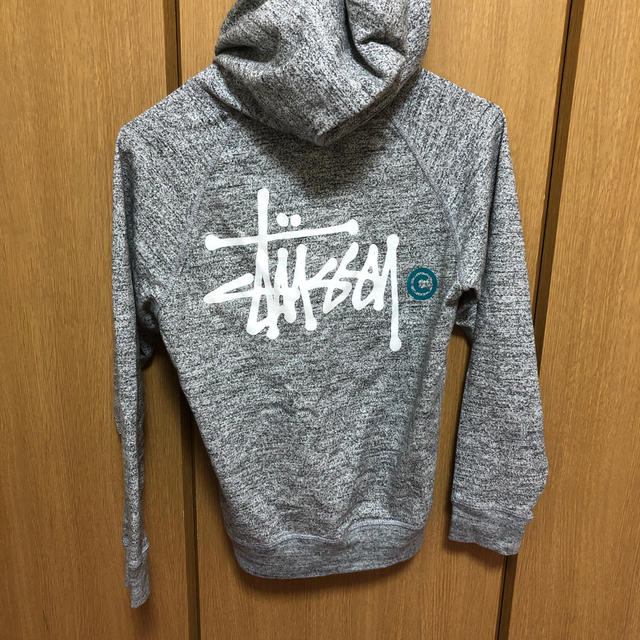 STUSSY(ステューシー)のstussy パーカー　キッズ キッズ/ベビー/マタニティのキッズ服男の子用(90cm~)(ジャケット/上着)の商品写真